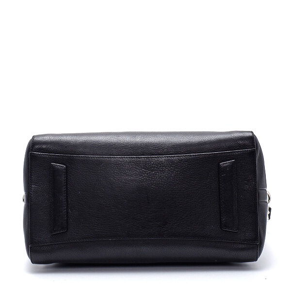 Givenchy - Black Leather Antigona Medium Tote Bag II